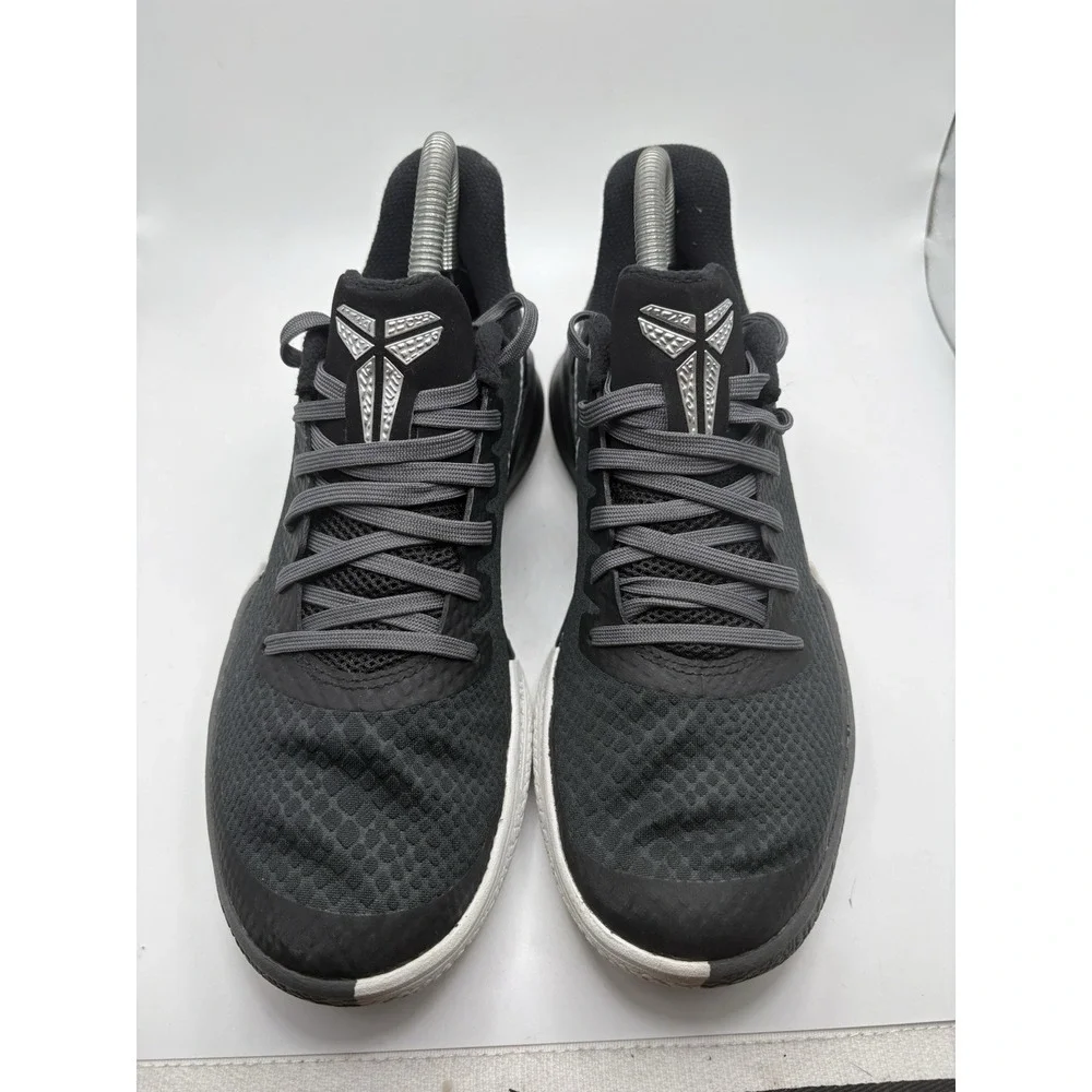 Nike Kobe Mamba Focus Black Basketball Shoes Youth Size 5.5‎ AT1214-001
